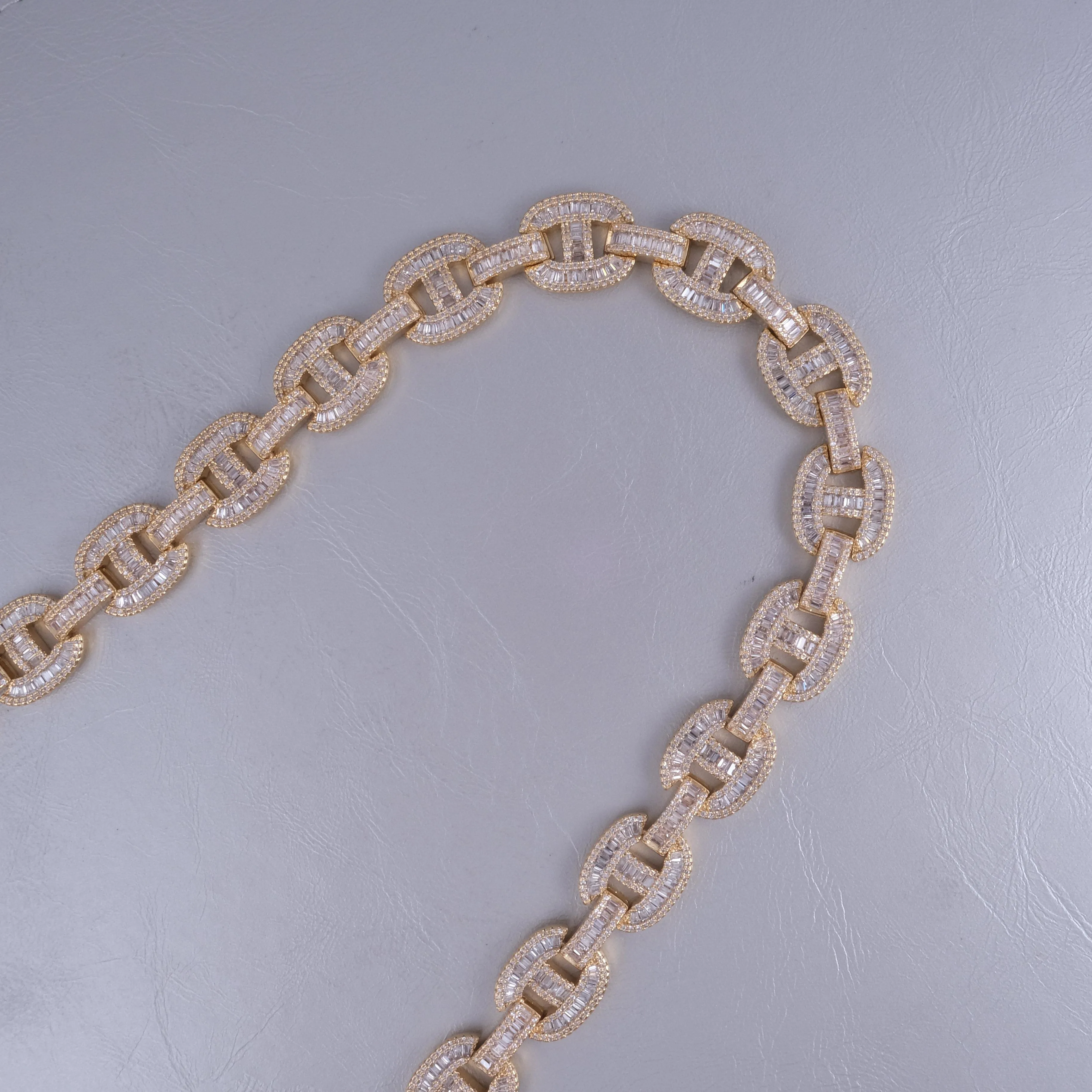 15mm Baguette Mariner Chain 18k Gold