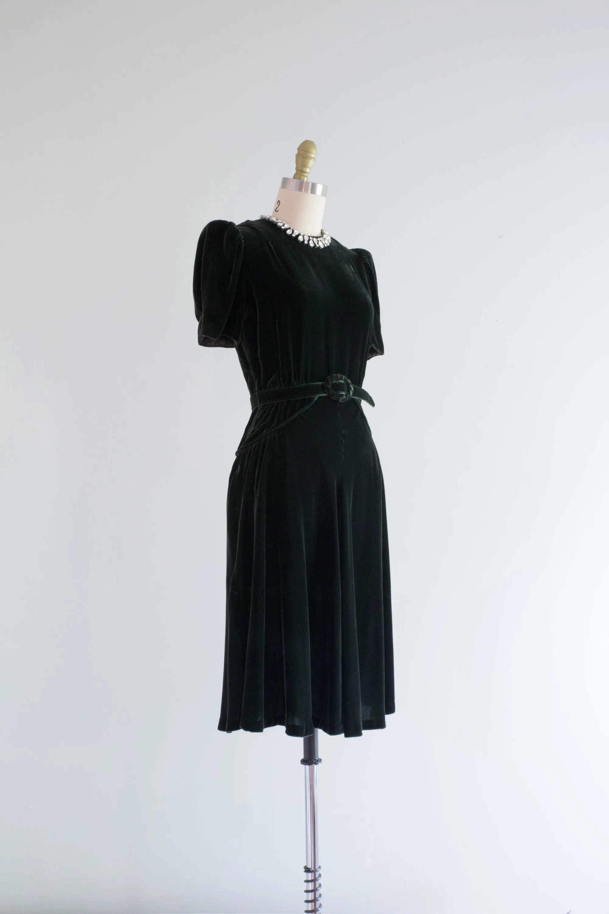 1930's Evergreen Silk Velvet Cocktail Dress / Small