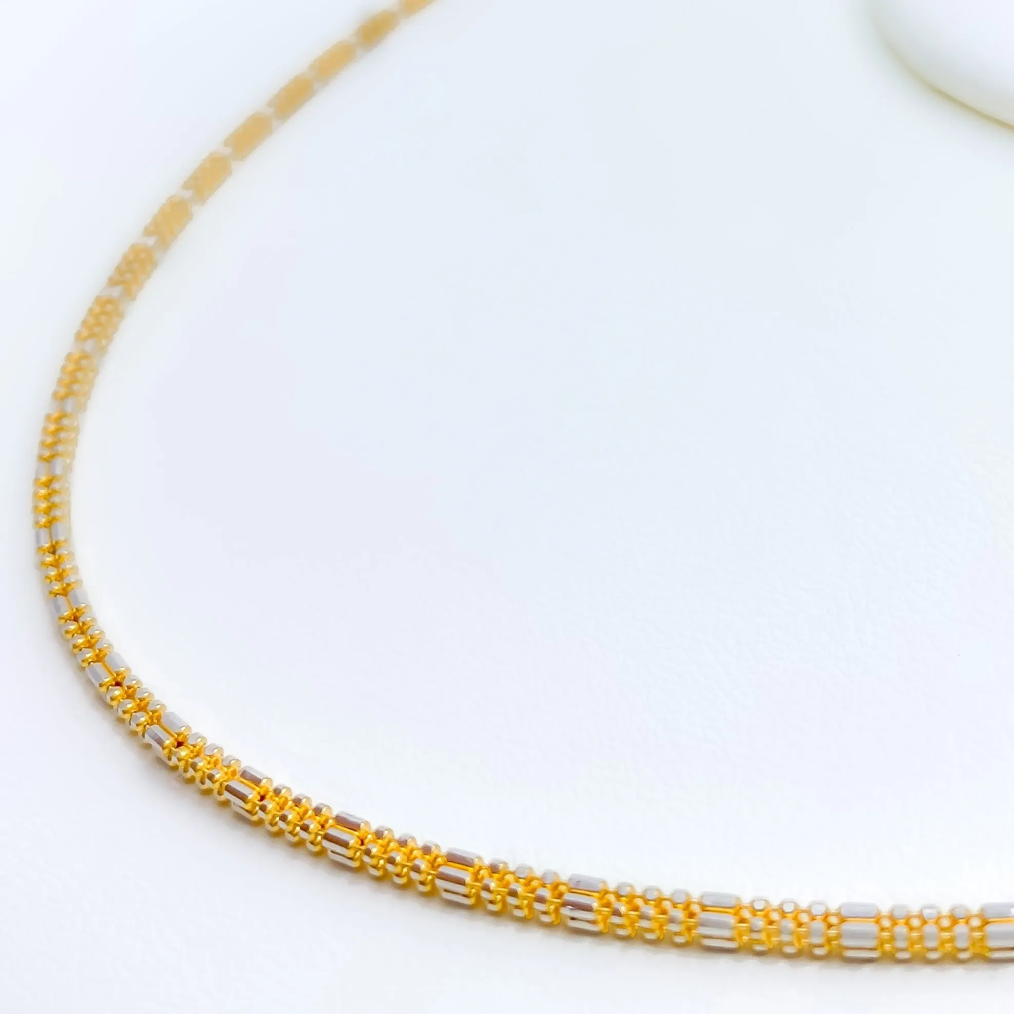 Alternating Two - Tone 22K Gold Chain - 18"