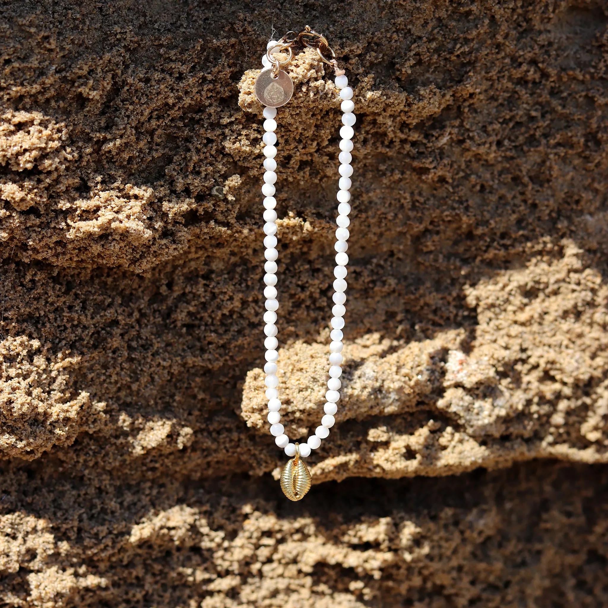 Beachdaze Cowry and Mother of Pearl Beaded Bracelet