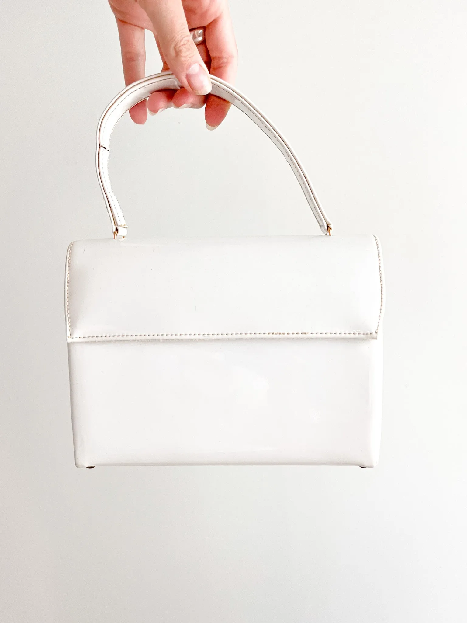 Classic 1960's White Patent Leather Fish Bag / OS