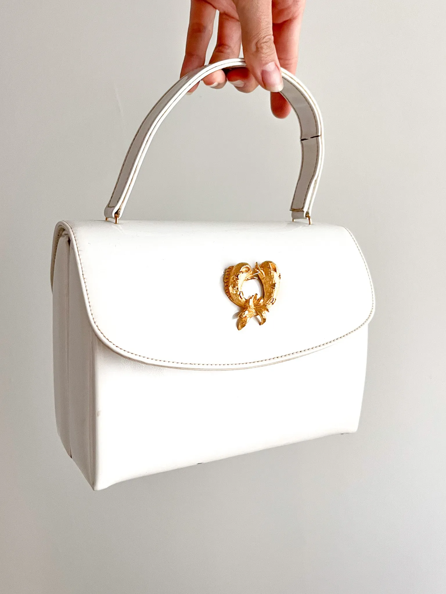 Classic 1960's White Patent Leather Fish Bag / OS