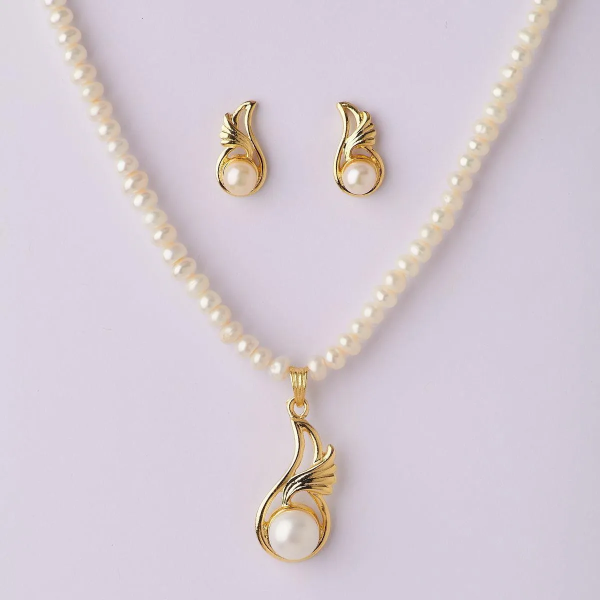 Classy Real Pearl Necklace Set