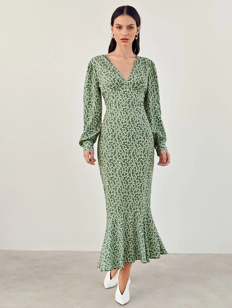 Crisscross Ditsy Print Mermaid-hem Dress