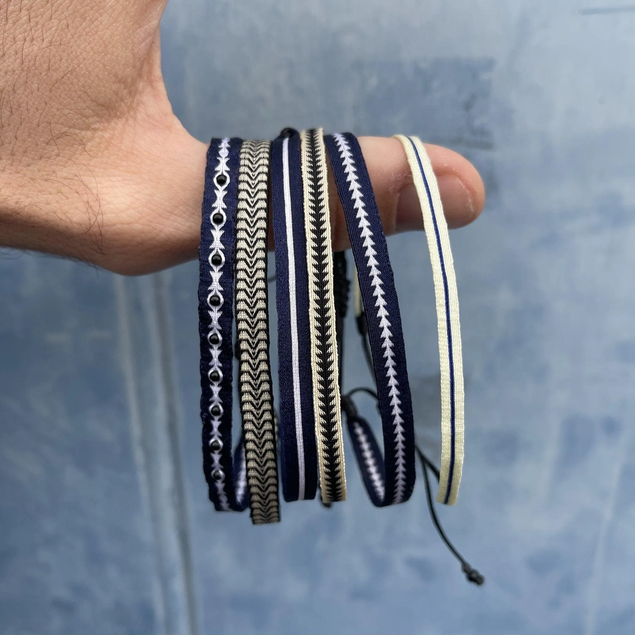 Handmade Stones Purnama Bracelet (Navy/White)