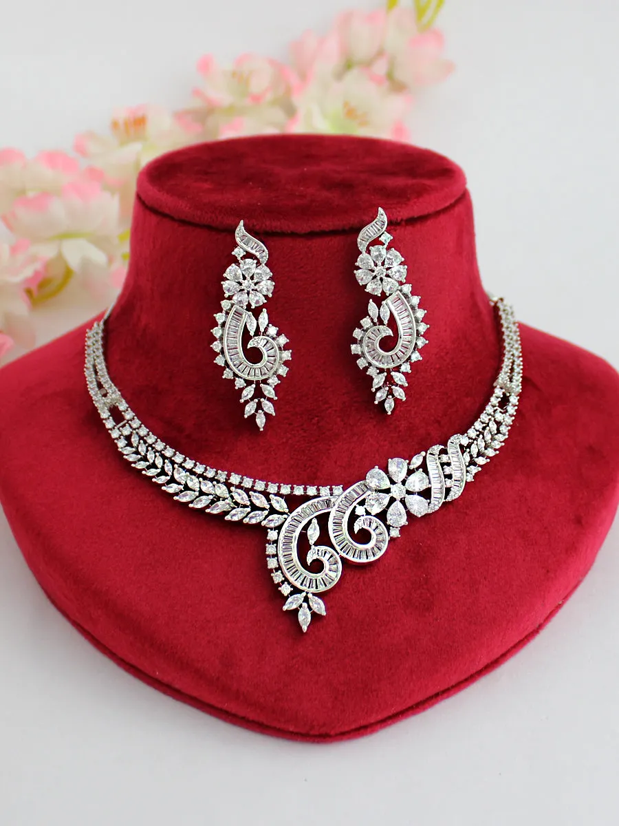 Helen Bib Necklace Set