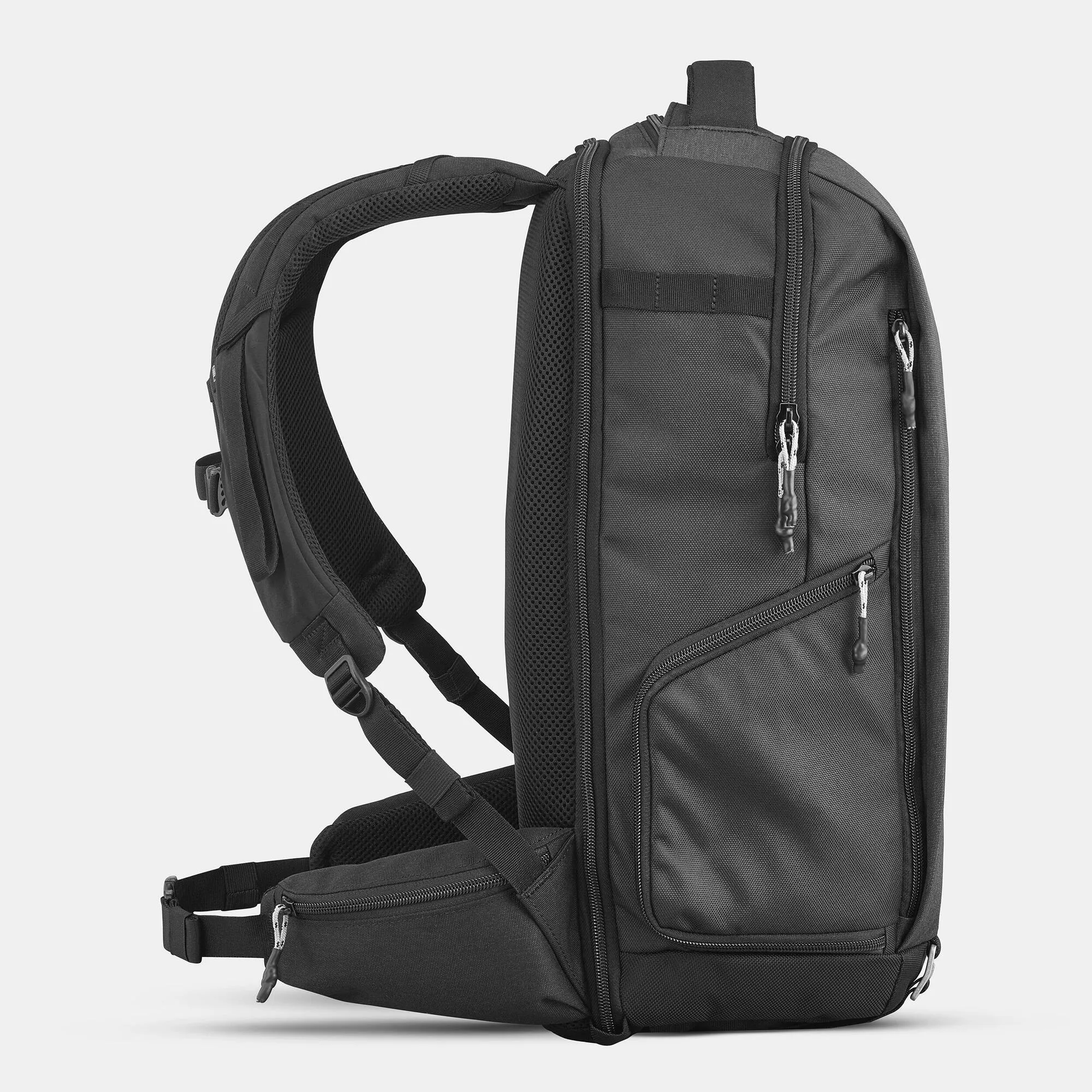 High-Quality Quechua NH Explorer 900: Durable and Secure Focus Camera Backpack for Adventurers and Photographers