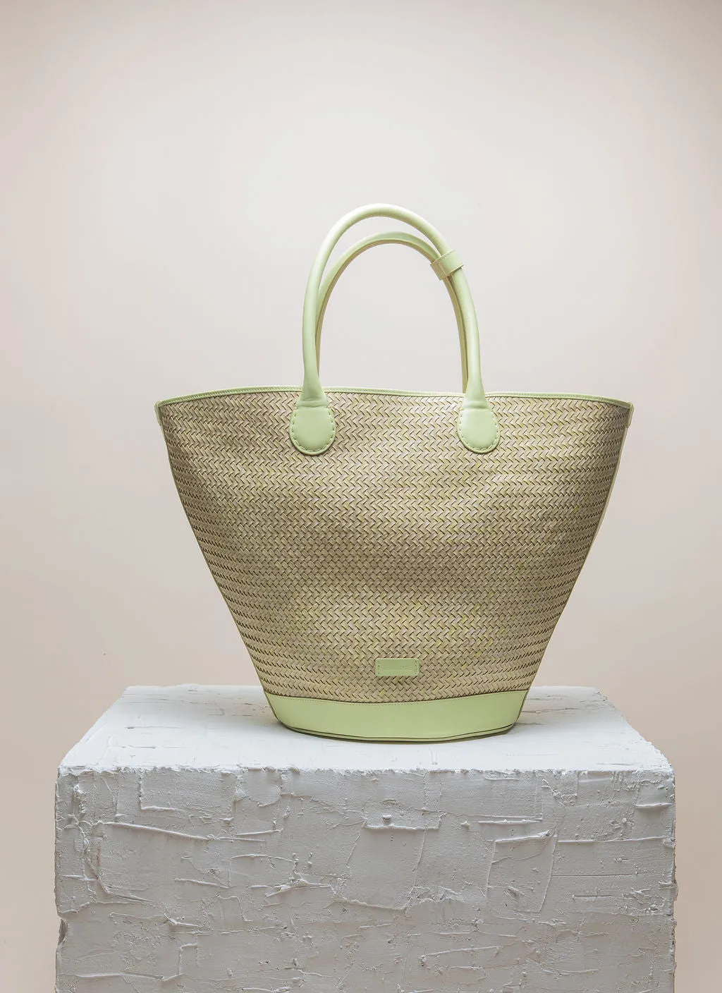 SANDHI L Mellow Green Twill Tote bag