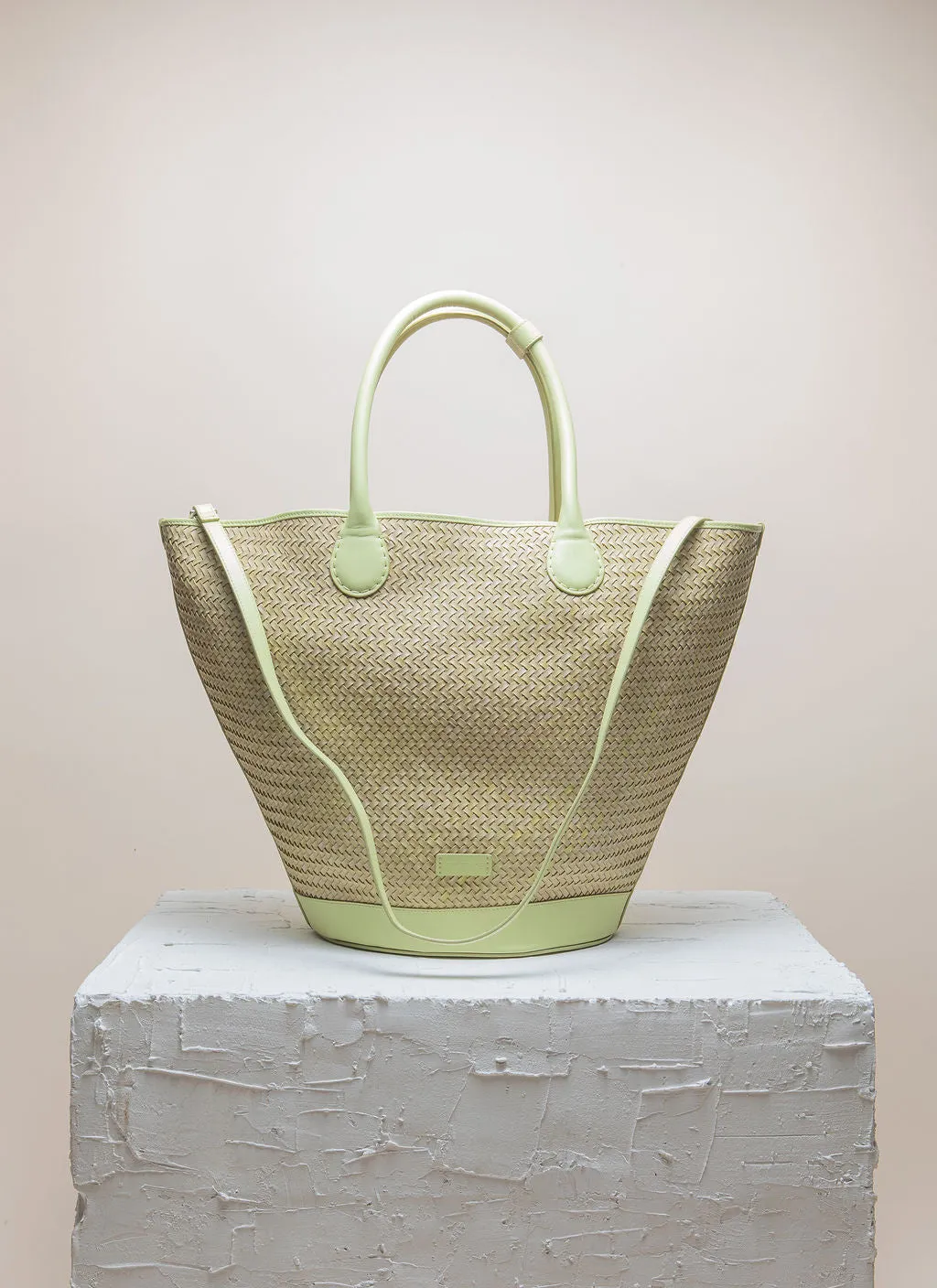 SANDHI L Mellow Green Twill Tote bag