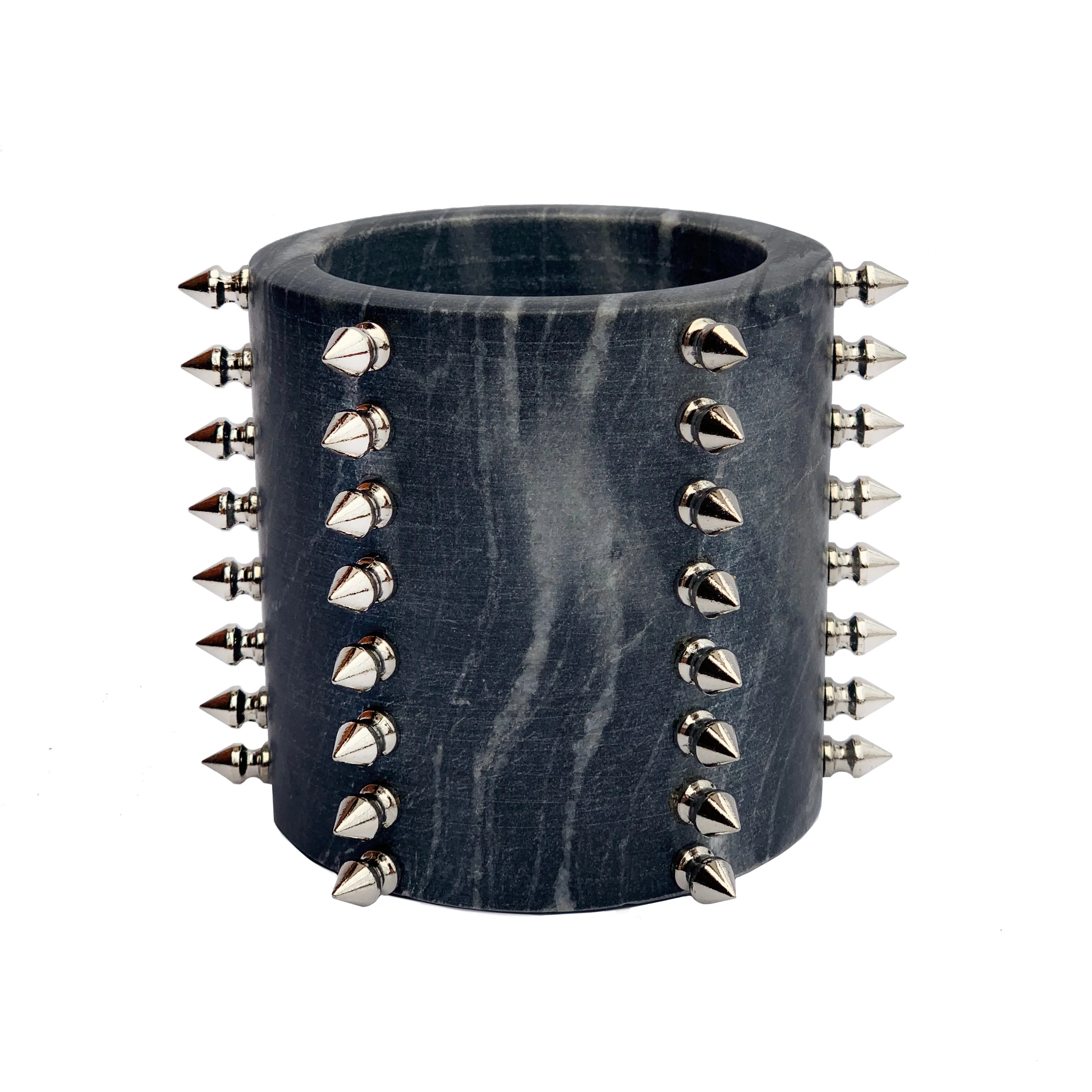 Studded Vessel