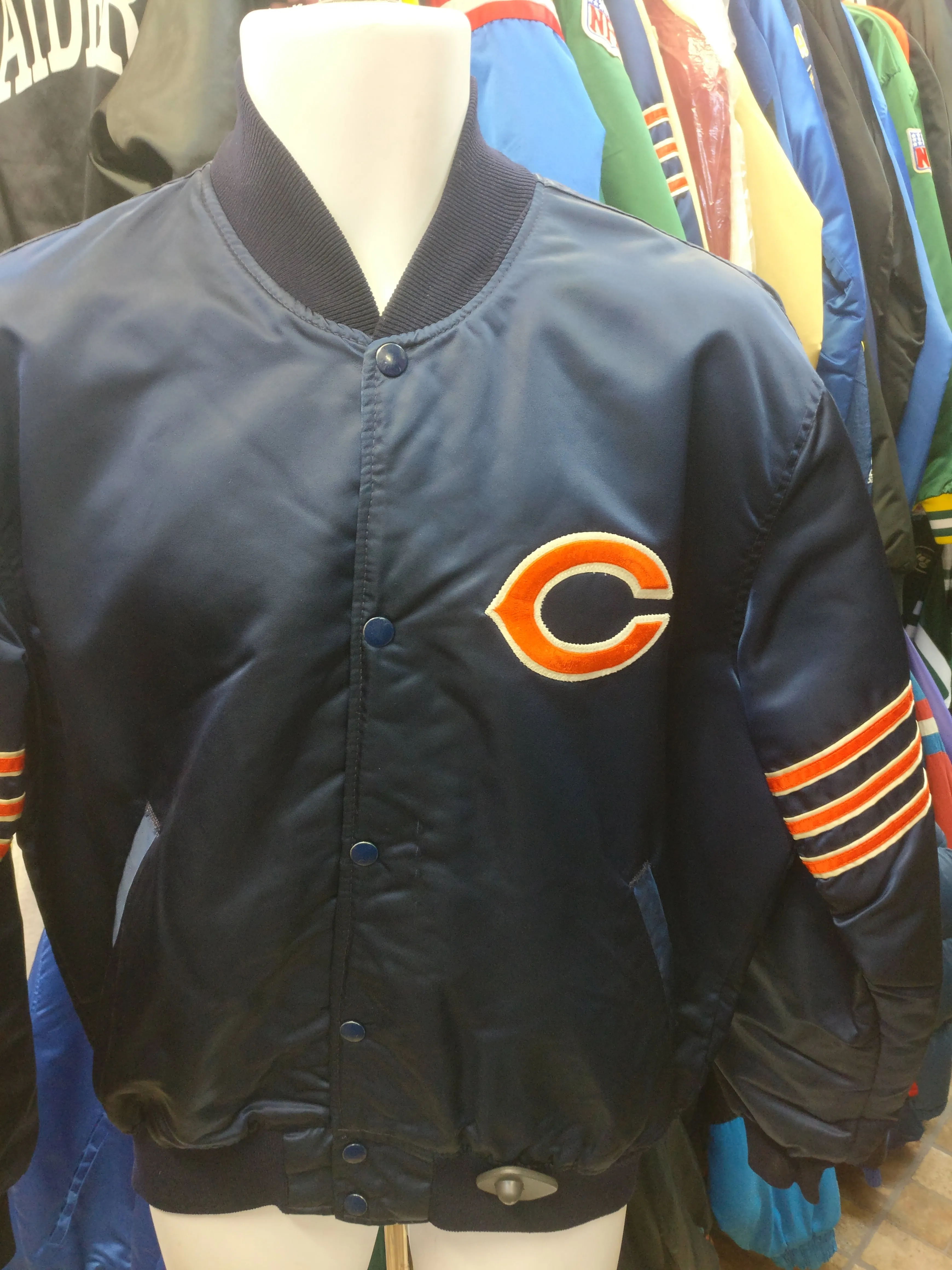 Vintage 90s CHICAGO BEARS NFL Starter Nylon Jacket L